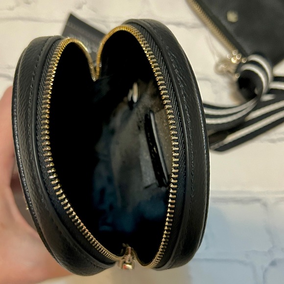 Kate Spade Black Pebble Leather Crossbody W/ Detachable Pouch & Adjustable Strap - Picture 5 of 11